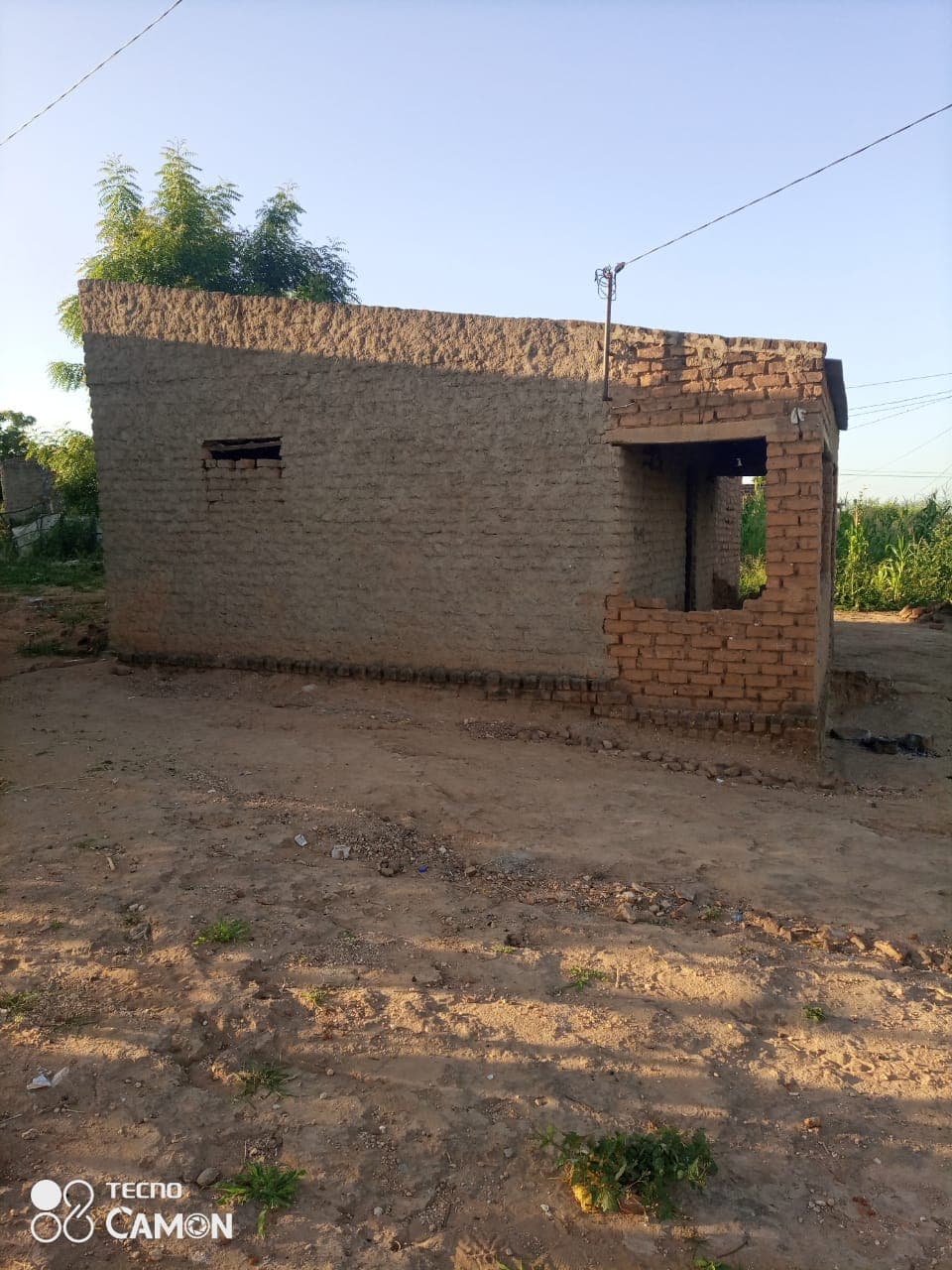 TERRENO COM CASA TIPO 2 NO SELESTE  - Visualização 1