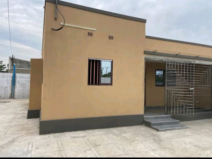 CASA TIPO 2 NO TERMINAL BAIRRO AZUL  - Visualização 1