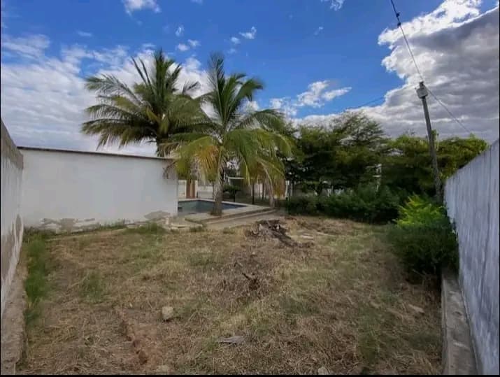 VENDO DUPLEX – S. Machel (Próximo ao Colégio Mundial) - Visualização 1