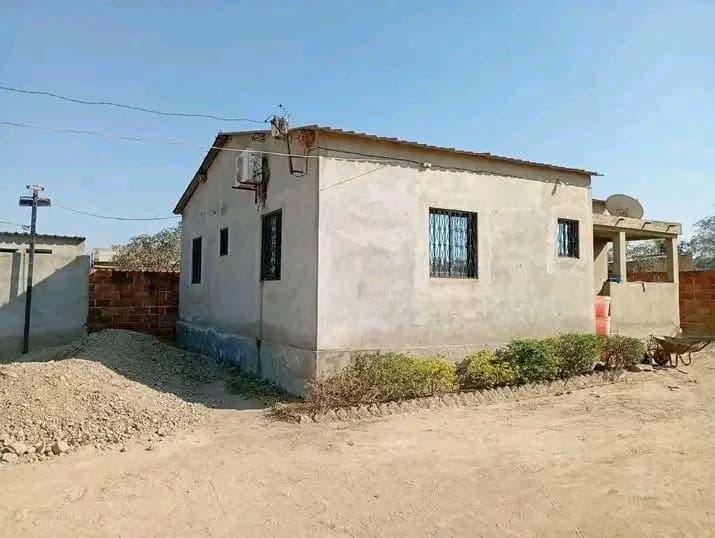 Casa tipo3 e obra - Visualização 1